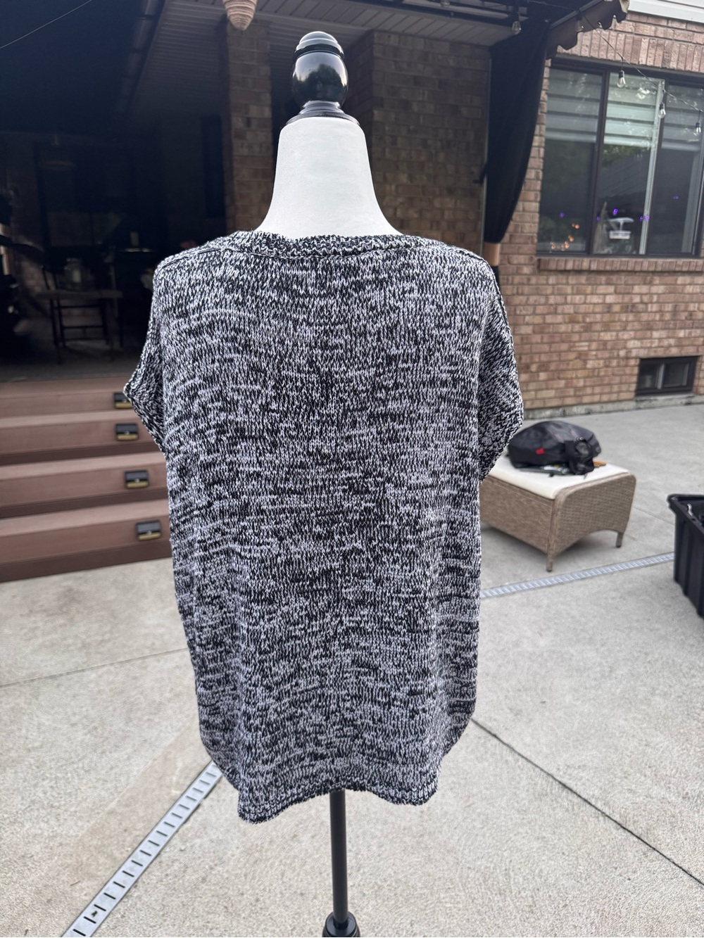 Black & White Marled Short Sleeve Scoop Neck Sweater Vest